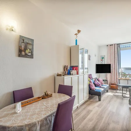 Fantastic 1-bedroom With Sea View 公寓 *