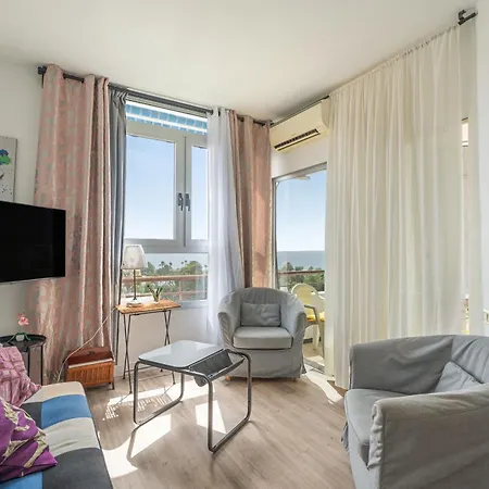 Fantastic 1-bedroom With Sea View 公寓