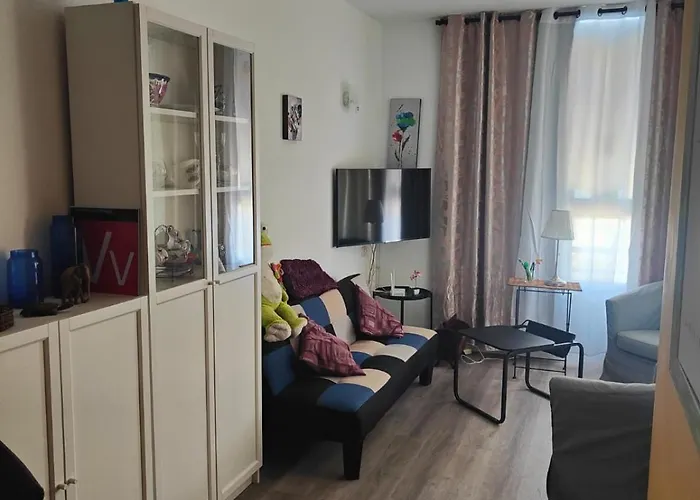 Fantastic 1-bedroom With Sea View Daire